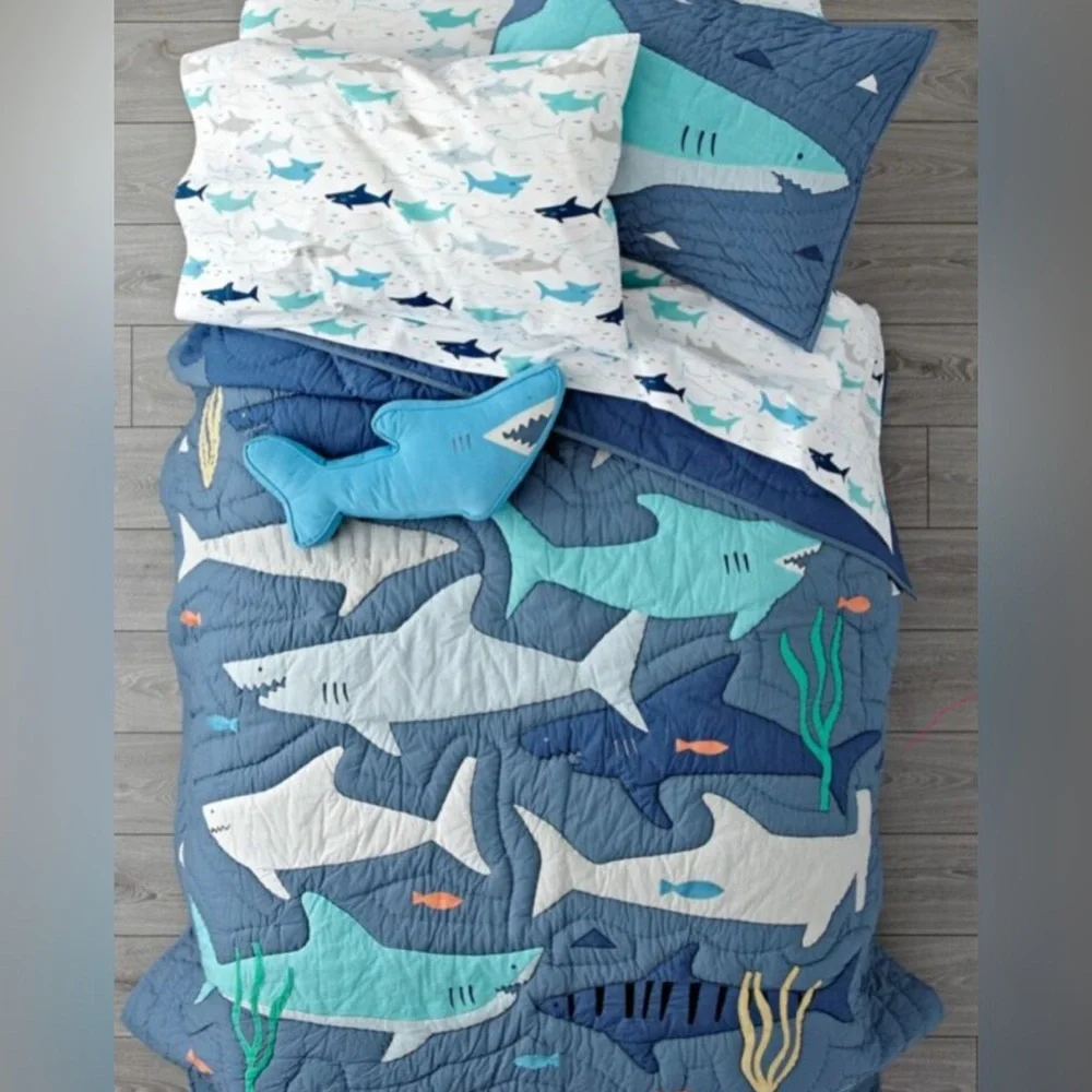 KIDS THE LAND OF NOD SHARK BAIT COTTON SHAM - STANDARD SIZE - 1 SHAM